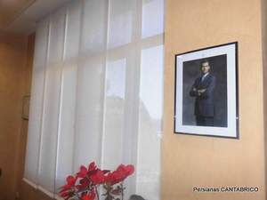 Panel deslizante instalado por presianas Cantabrico en ayuntamiento de Carreño