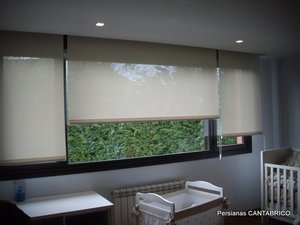 Dormitorio infantil con estores