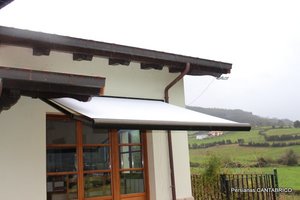 toldo cofre con tejido screen