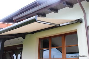 toldo instalado por persianas cantabrico