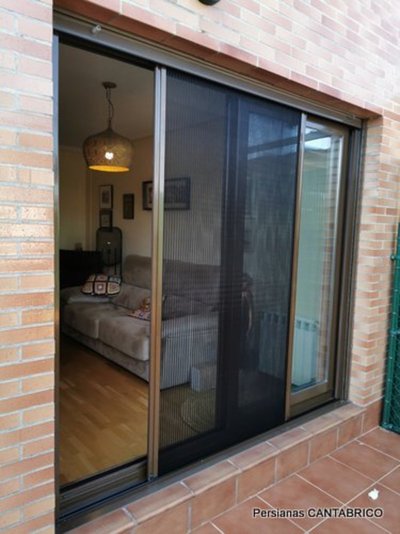 Mosquitera Plisada Lateral