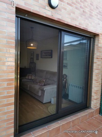 Mosquitera Plisada Lateral