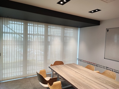 Cortina Vertical Tejido Polyscreen